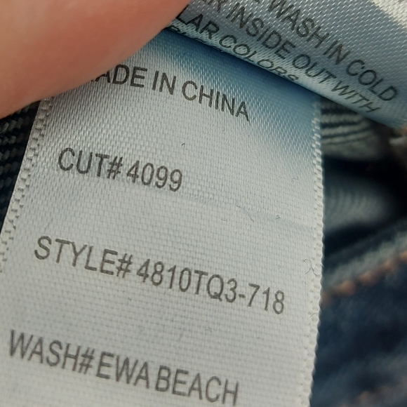 Articles Of Society High Rise Cropped Jeans in EWA Beach Wash Size 28 - Picture 7 of 7